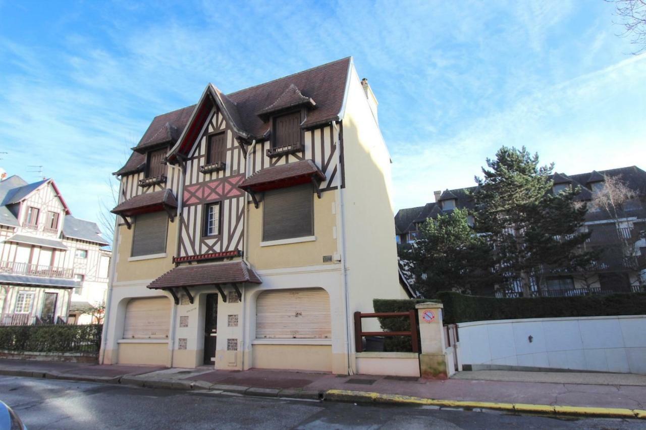 Apartamento Le Royal Deauville Exterior foto