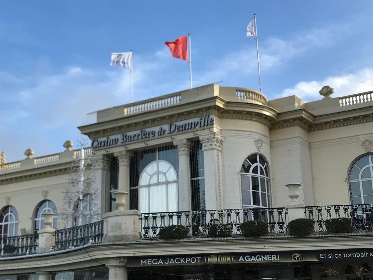 Apartamento Le Royal Deauville Exterior foto